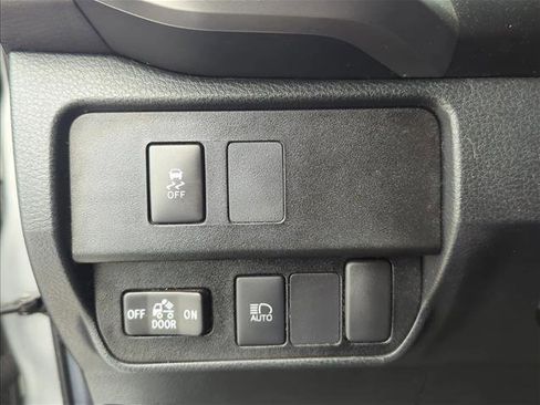 Certified 2022 Toyota Tacoma SR5 w/ Technology Package RWD image 11
