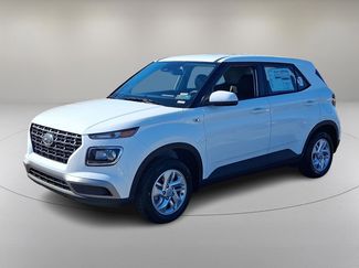 New 2026 Hyundai Venue SE video 3