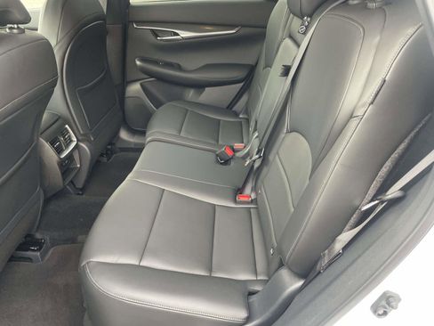 Used 2025 INFINITI QX50 Pure image 18