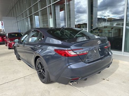 New 2026 Toyota Camry SE FWD image 3