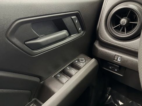 Used 2026 Chevrolet Colorado Trail Boss AWD/4WD image 17