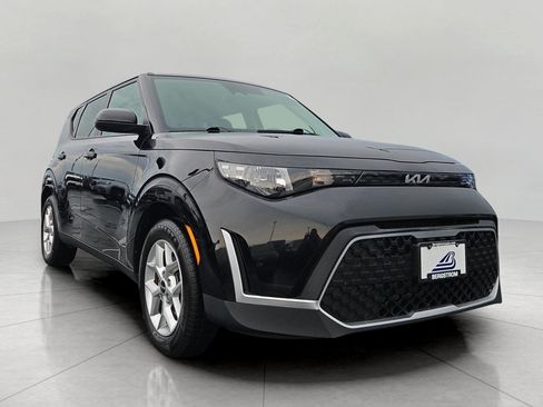 Used 2025 Kia Soul LX w/ LX Technology Package FWD image 1