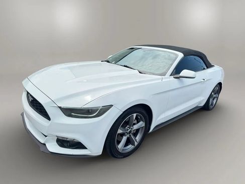 Used 2015 Ford Mustang Convertible w/ Equipment Group 051A RWD image 3