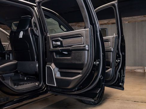 Used 2024 RAM 3500 Laramie w/ Night Edition image 31