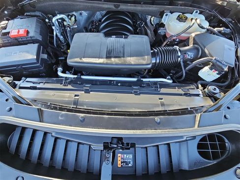 Used 2024 Chevrolet Tahoe Z71 w/ Luxury Package image 13