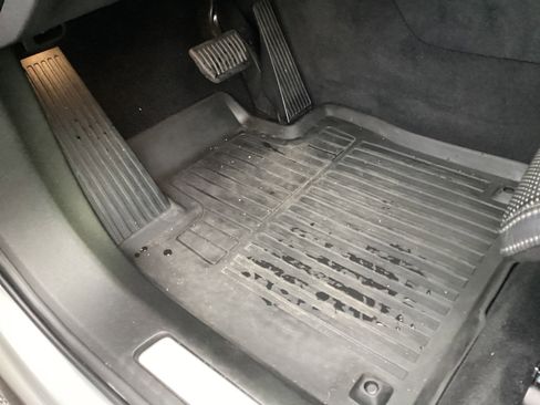 Certified 2022 Volvo XC60 B5 Inscription w/ Climate Package image 17