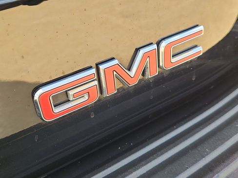 Used 2025 GMC Yukon Denali AWD/4WD image 31