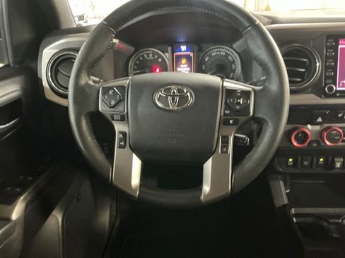 Certified 2022 Toyota Tacoma Limited image 17