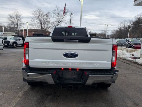Used 2019 Ford F450 XLT w/ XLT Premium Package image 9