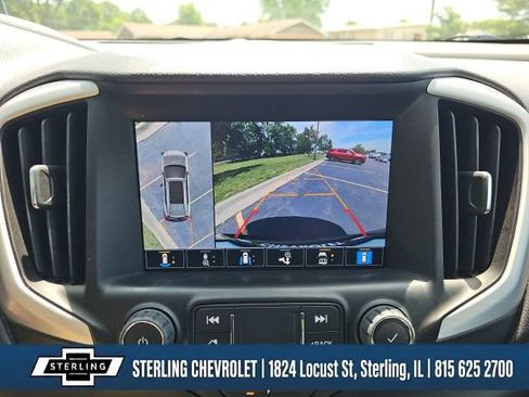 Used 2022 GMC Terrain SLT w/ Infotainment Package II AWD/4WD image 10