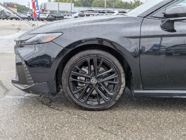 Used 2025 Toyota Camry SE FWD image 12