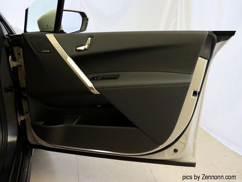 Used 2026 BMW iX xDrive45 w/ Premium Package image 36