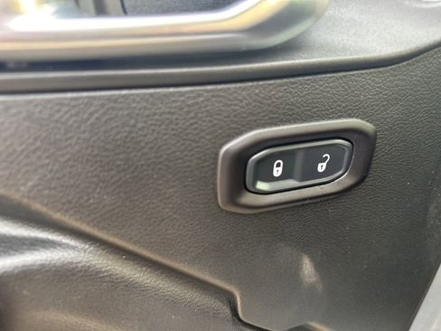 Used 2018 Jeep Wrangler Unlimited Rubicon image 7