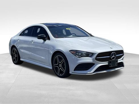 Used 2022 Mercedes-Benz CLA 250 4MATIC image 3