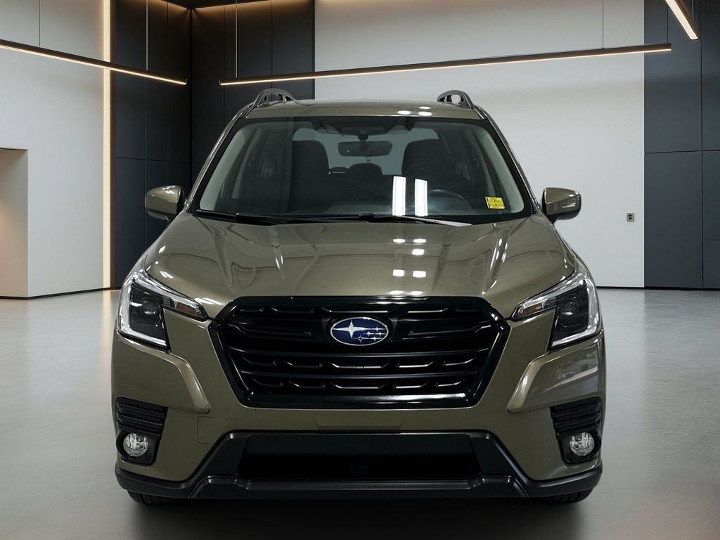 Used 2023 Subaru Forester Premium AWD/4WD image 9