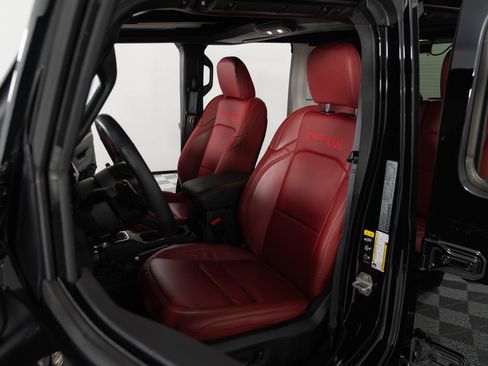 Used 2024 Jeep Wrangler Unlimited Rubicon 392 AWD/4WD image 4