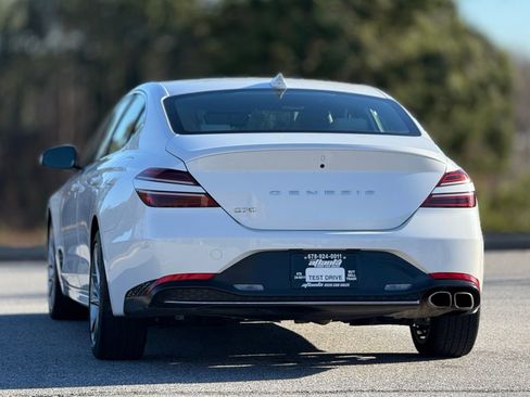 Used 2022 Genesis G70 2.0T image 4