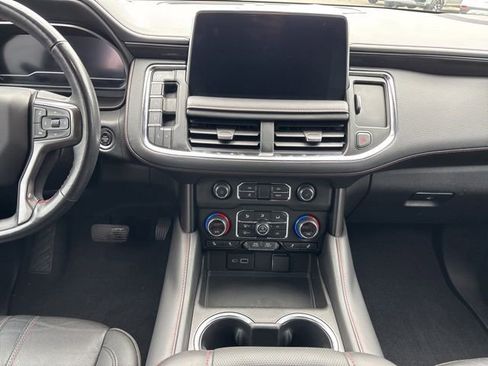 Used 2022 Chevrolet Suburban RST w/ Luxury Package AWD/4WD image 12