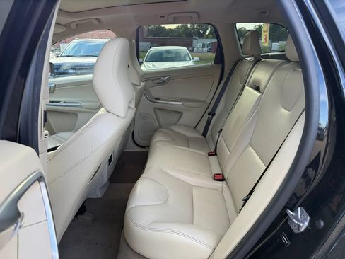 Used 2015 Volvo XC60 T6 AWD/4WD image 16
