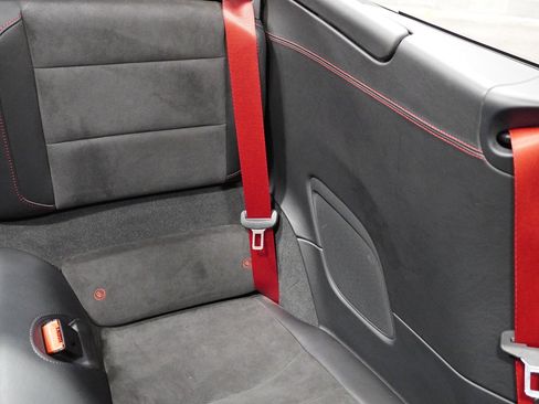 Used 2019 Porsche 911 Carrera 4 GTS image 32