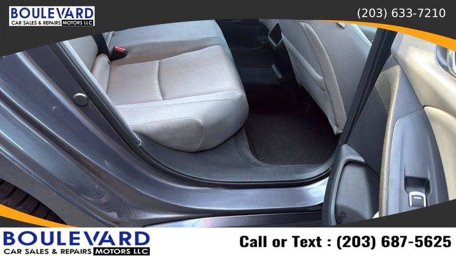 Used 2018 Honda Accord LX image 32