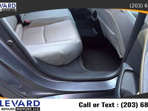 Used 2018 Honda Accord LX image 32