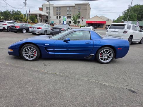 Used 2002 Chevrolet Corvette Z06 w/ Memory Pkg RWD image 3