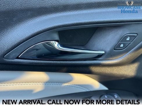 Used 2025 Chevrolet Trax LT image 9