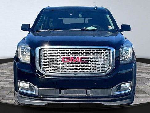 Used 2017 GMC Yukon Denali w/ Open Road Package image 3