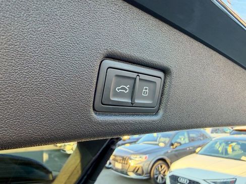 Used 2025 Audi Q5 Premium Plus w/ Premium Plus image 26