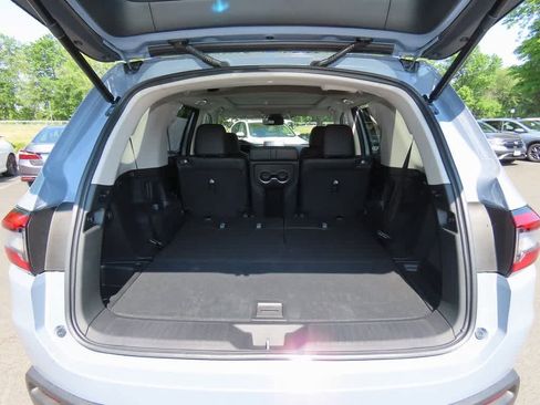 New 2025 Honda Pilot Touring image 11