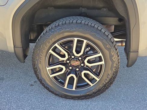 New 2026 GMC Sierra 1500 AT4 w/ Technology Package image 7