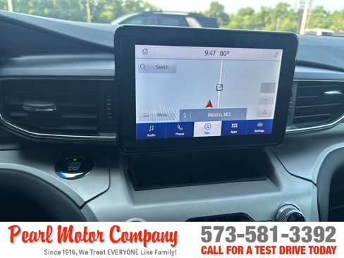 Used 2021 Ford Explorer XLT w/ Equipment Group 202A AWD/4WD image 16