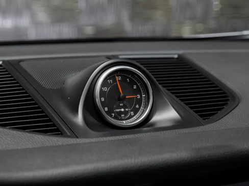 Used 2017 Porsche Macan image 30