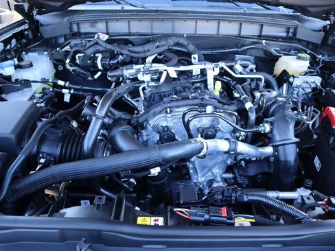 New 2025 Ford Bronco 4-Door image 19