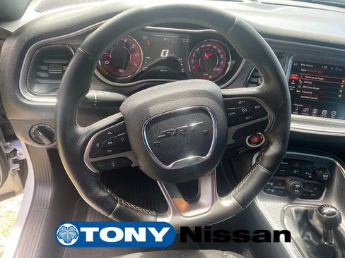 Used 2016 Dodge Challenger SRT Hellcat RWD image 14