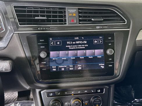 Used 2019 Volkswagen Tiguan SE FWD image 18