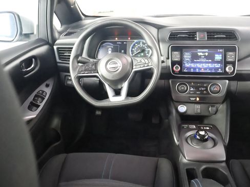 Used 2025 Nissan Leaf S FWD image 26