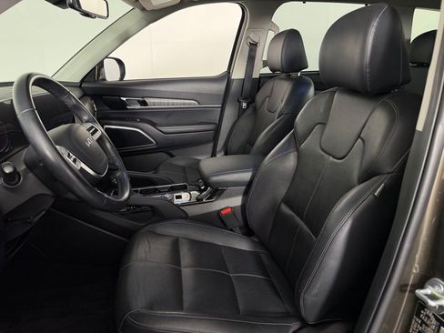 Used 2023 Kia Telluride EX w/ EX Captain's Chair Package FWD image 23