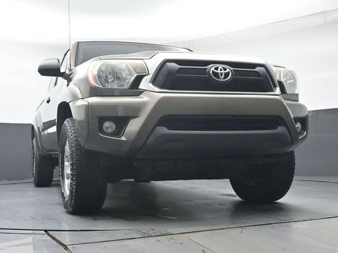 Used 2013 Toyota Tacoma 4x4 Access Cab V6 w/ TRD Off-Road Pkg image 26