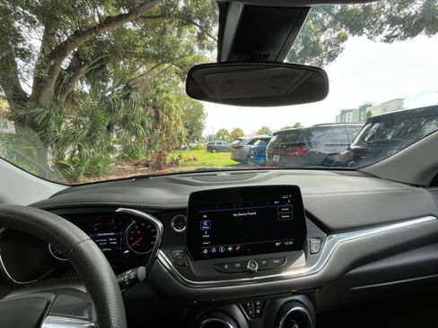 Used 2025 Chevrolet Blazer LT FWD image 32