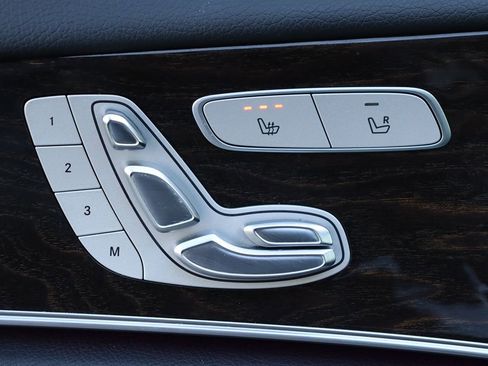 Used 2019 Mercedes-Benz E 450 4MATIC Sedan w/ Premium Package image 40