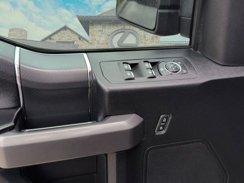 Used 2019 Ford F150 XLT w/ Equipment Group 302A Luxury image 7