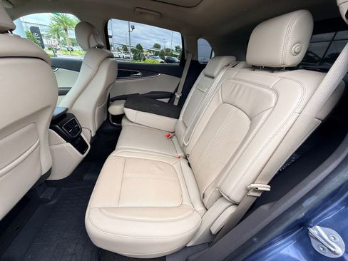 Used 2019 Lincoln Nautilus Reserve image 18