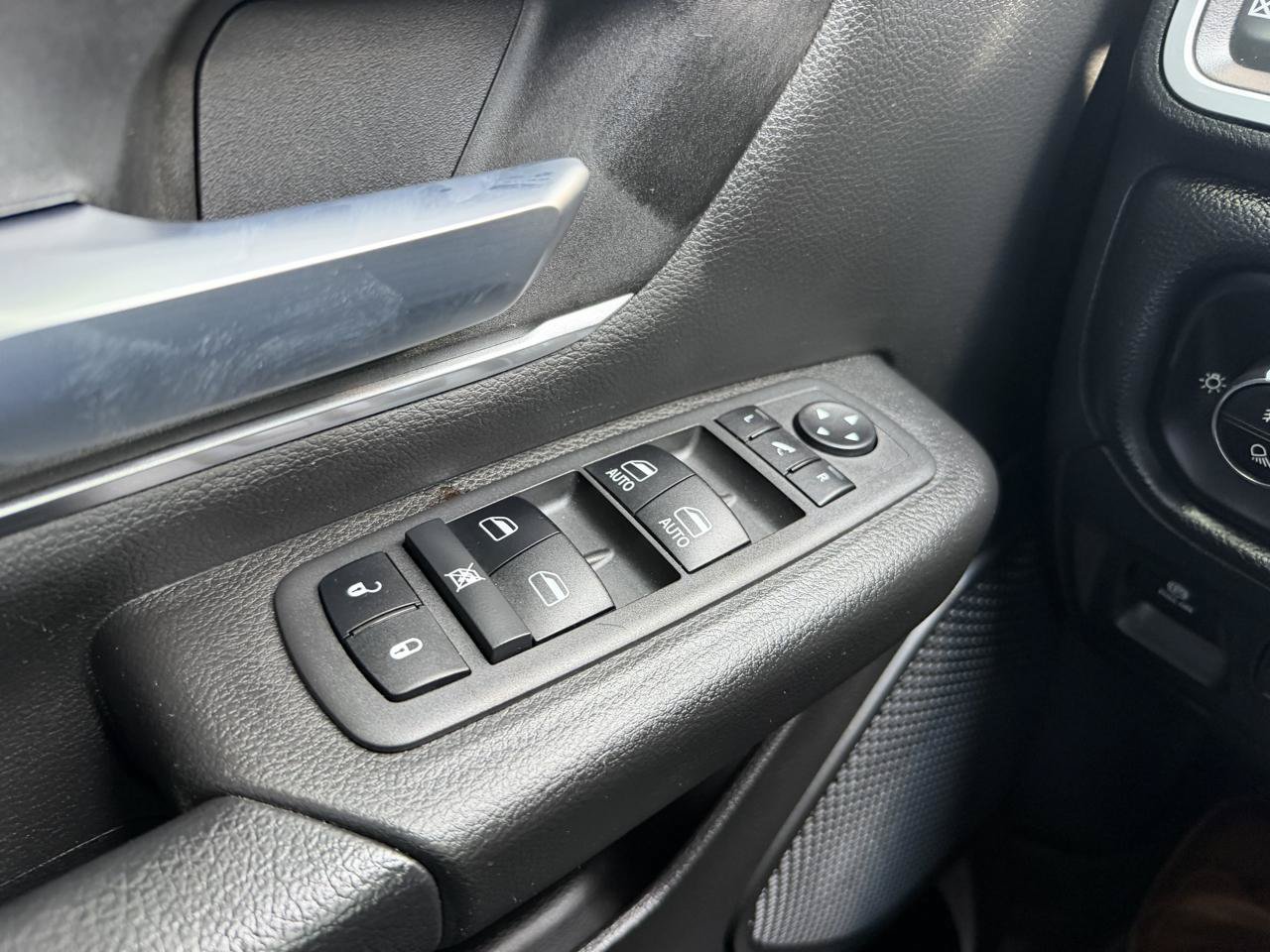 Used 2022 RAM 1500 Big Horn AWD/4WD image 19