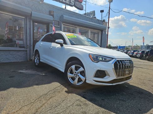 Used 2020 Audi Q3 2.0T Premium w/ Convenience Package image 5