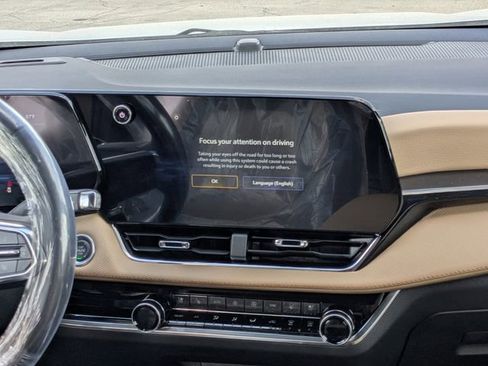 New 2026 Chevrolet Equinox ACTIV w/ Convenience Package III FWD image 17