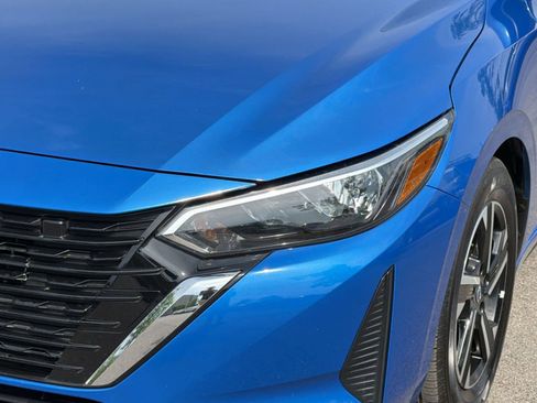 Used 2025 Nissan Sentra SV FWD image 10