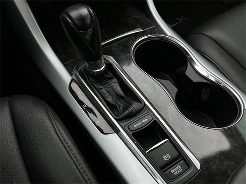 Used 2018 Acura TLX image 23