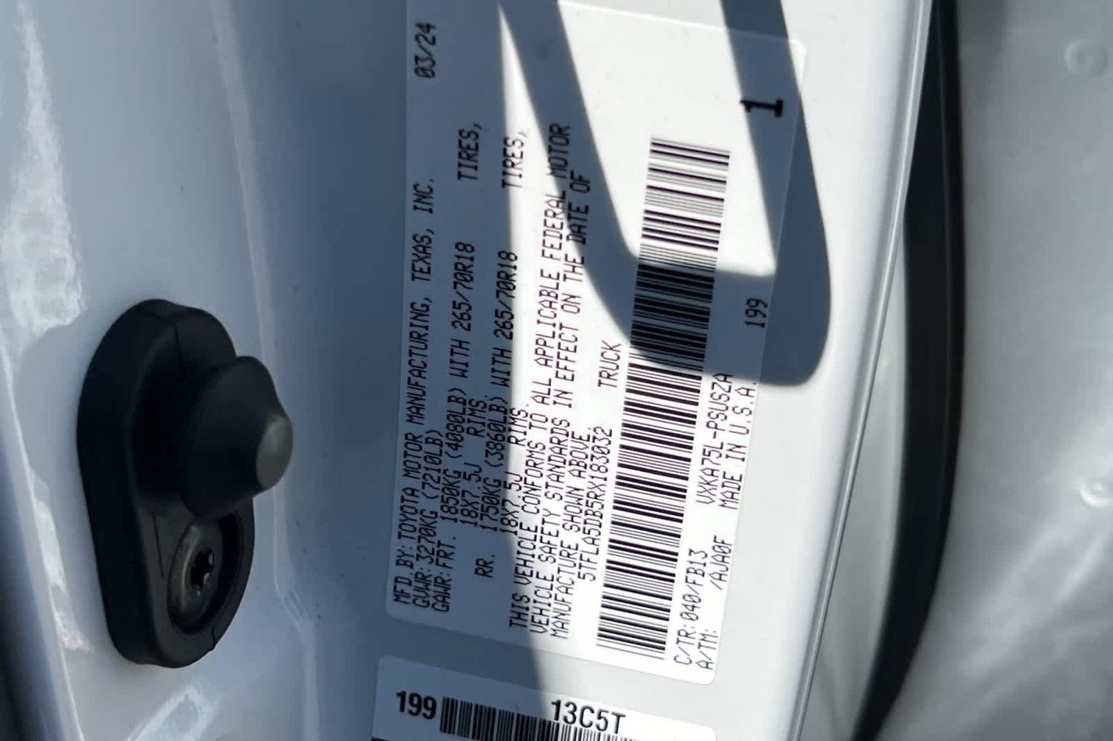 Used 2024 Toyota Tundra SR5 w/ SR5 Convenience Package AWD/4WD image 32